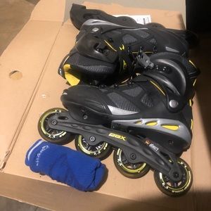 DBX reaction rollerblades new still in box sz 9